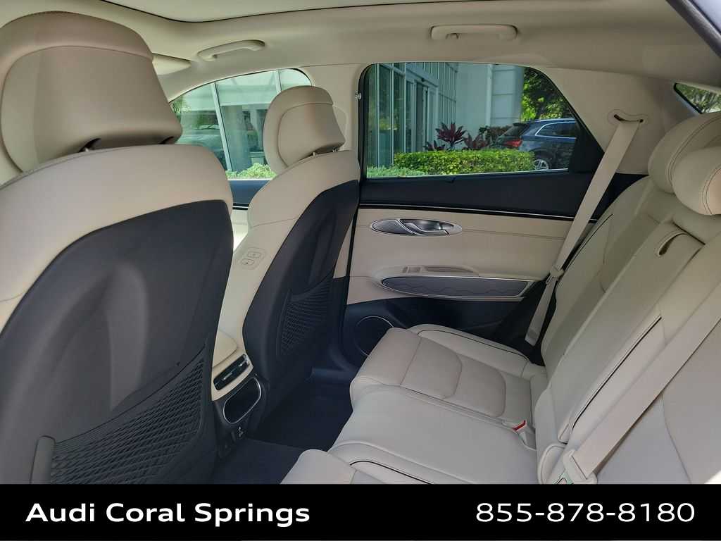 Thumbnail: 2022 Genesis GV70 - 20