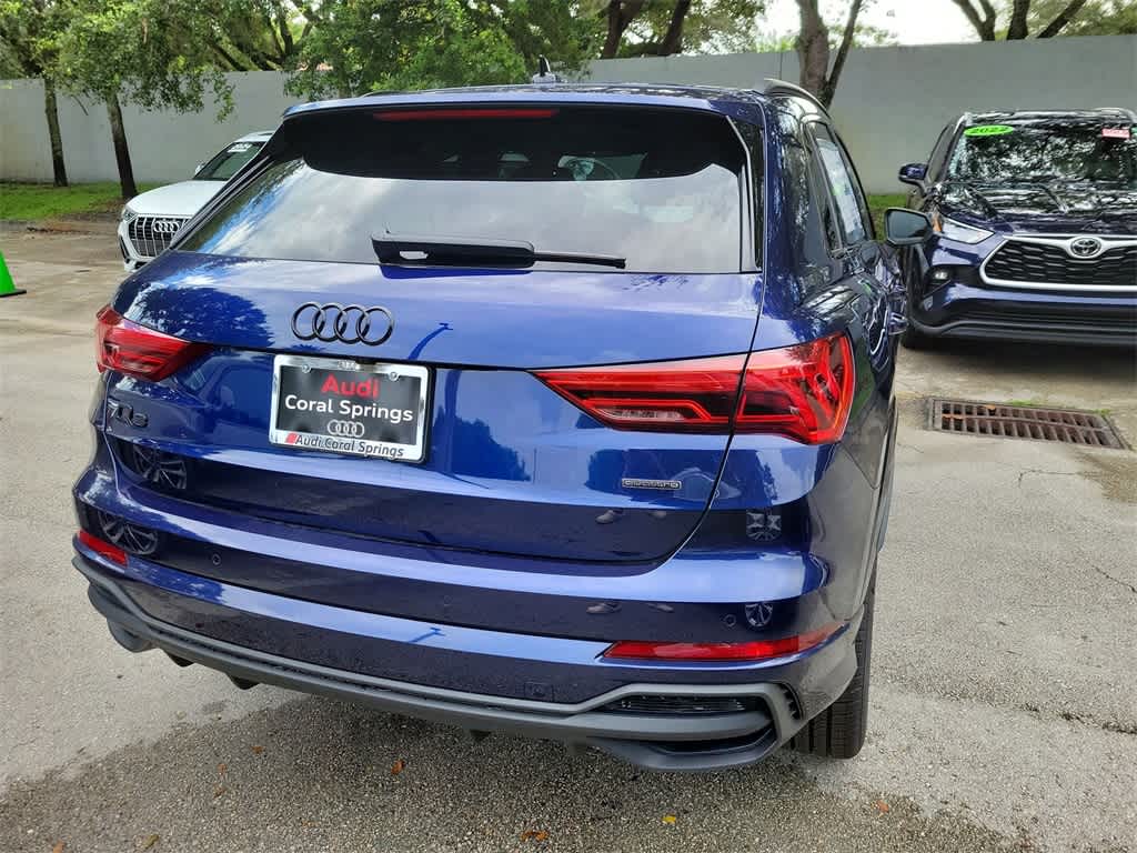 Thumbnail: 2025 Audi Q3 - 4