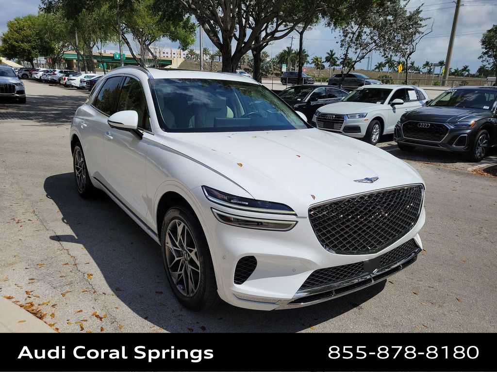 Thumbnail: 2022 Genesis GV70 - 2