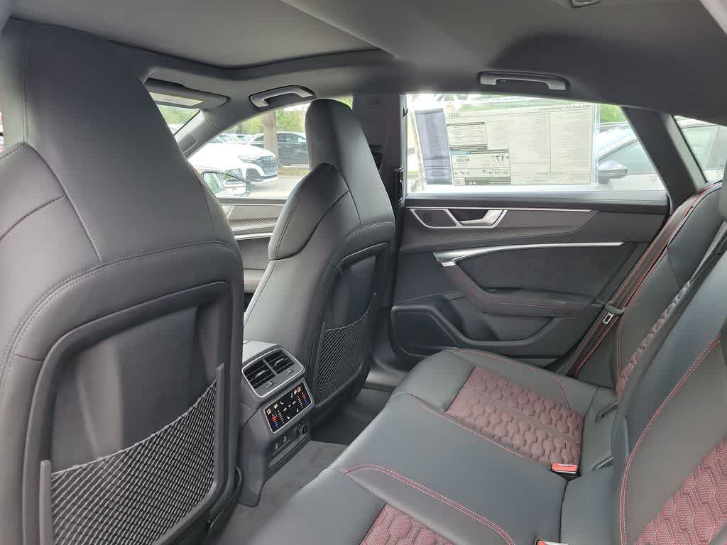 Thumbnail: 2025 Audi RS 7 - 12