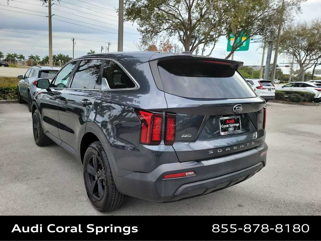 Thumbnail: 2021 Kia Sorento - 12