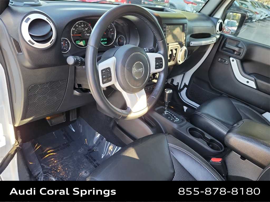 Thumbnail: 2015 Jeep Wrangler - 19