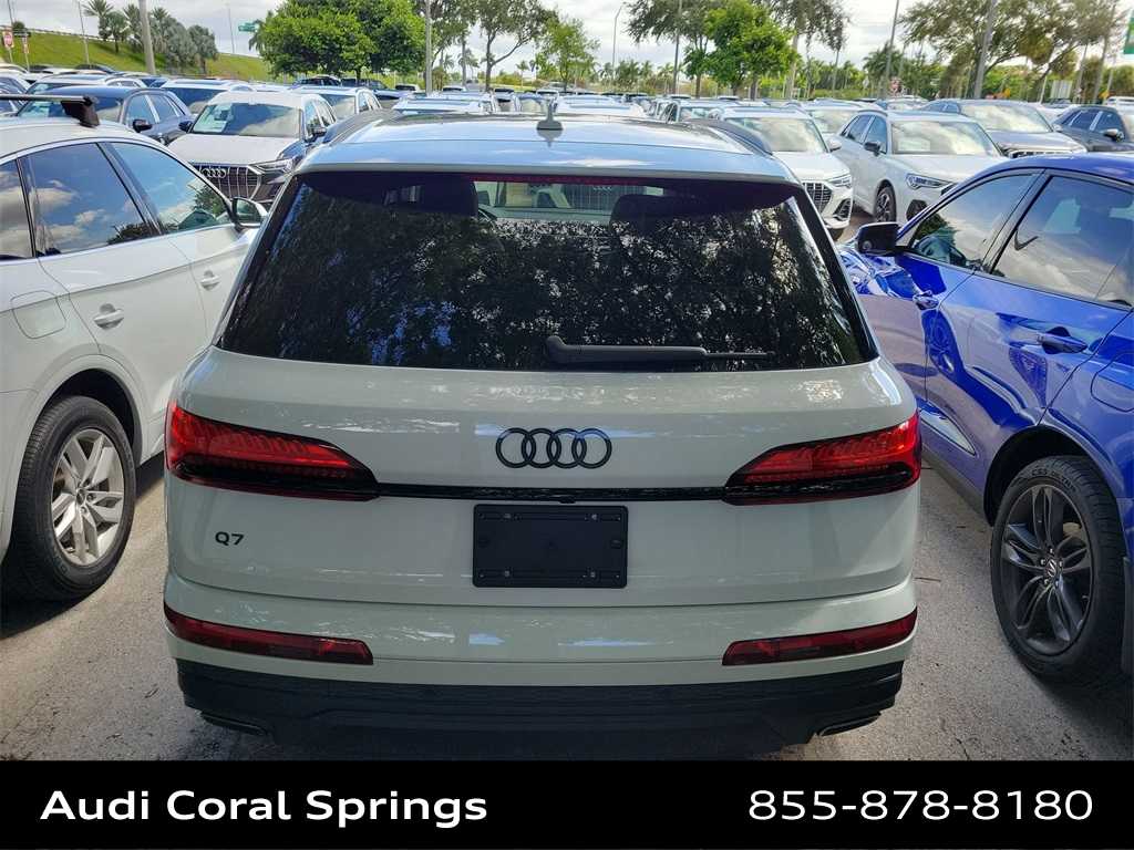 Thumbnail: 2025 Audi Q7 - 13