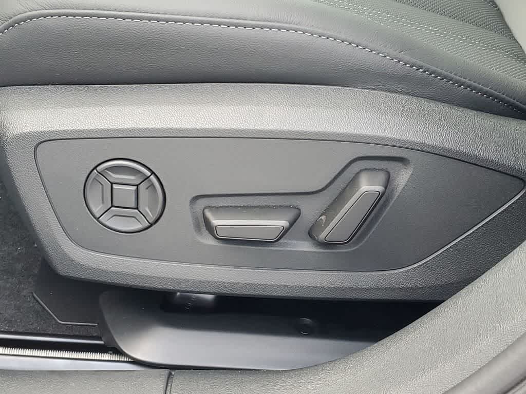 Thumbnail: 2025 Audi A5 - 16