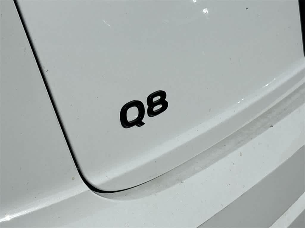 Thumbnail: 2025 Audi Q8 - 21