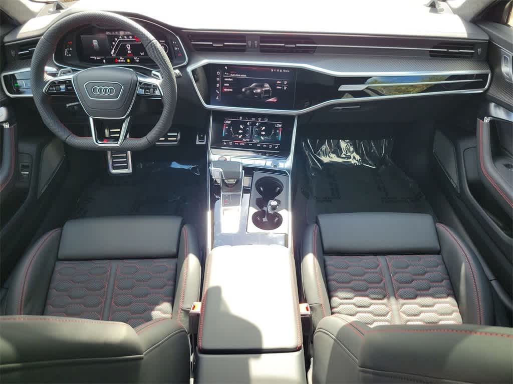 Thumbnail: 2025 Audi RS 6 - 18