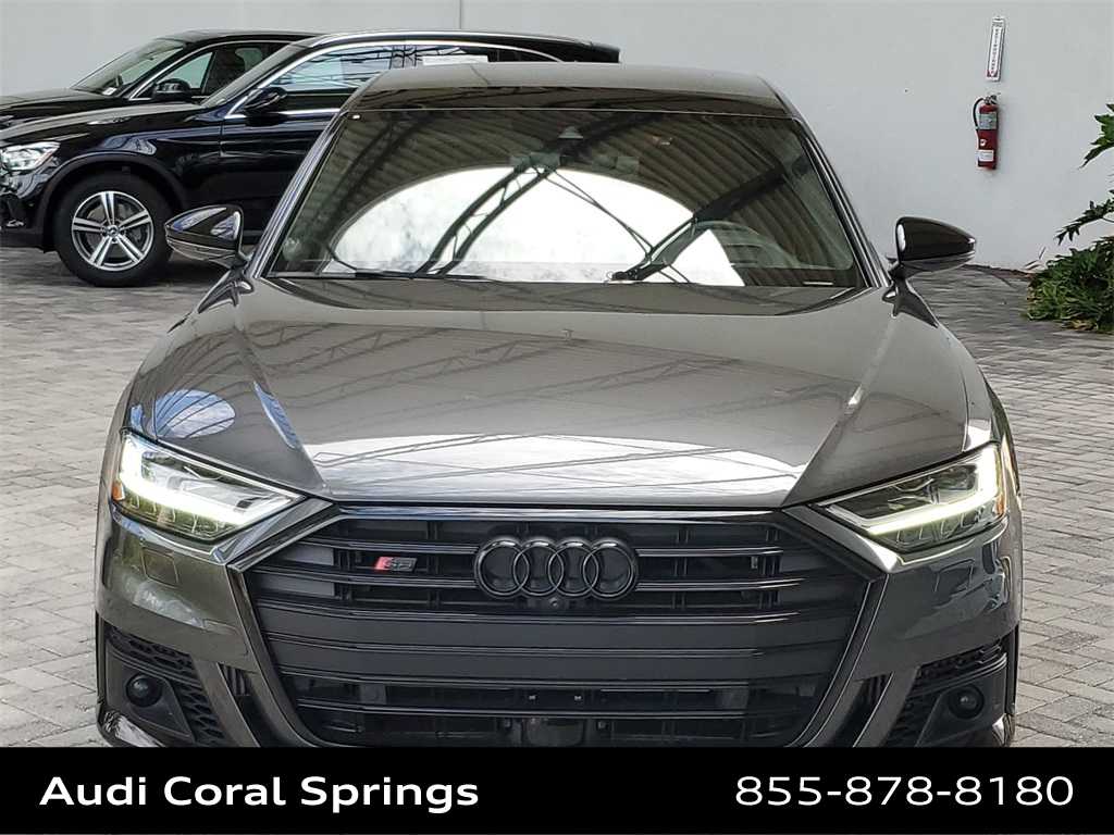Thumbnail: 2021 Audi S8 - 3
