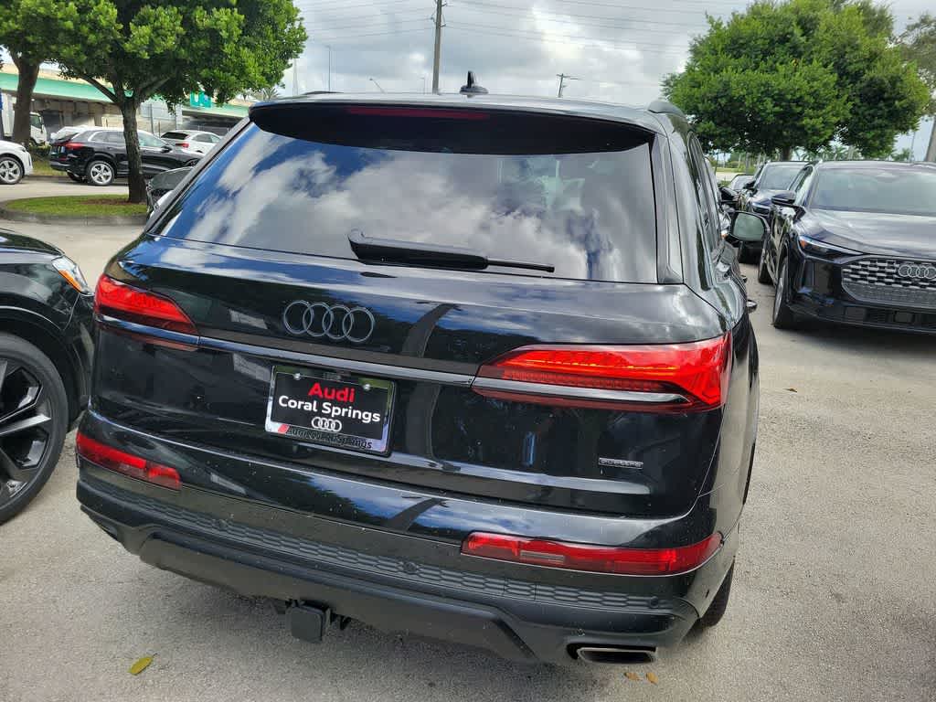 Thumbnail: 2026 Audi Q7 - 4
