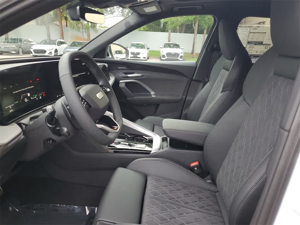 Thumbnail: 2025 Audi SQ5 - 19