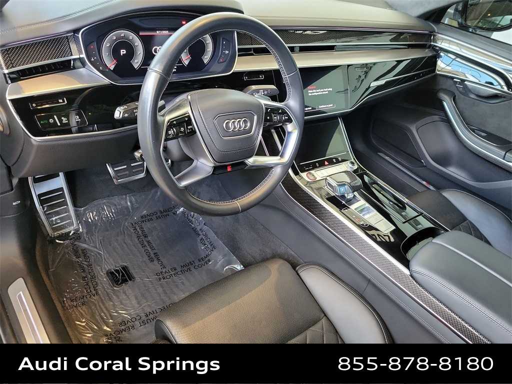 Thumbnail: 2021 Audi S8 - 10