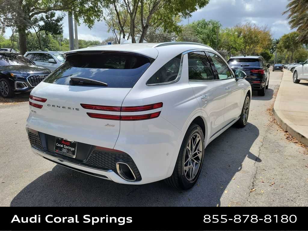 Thumbnail: 2022 Genesis GV70 - 8