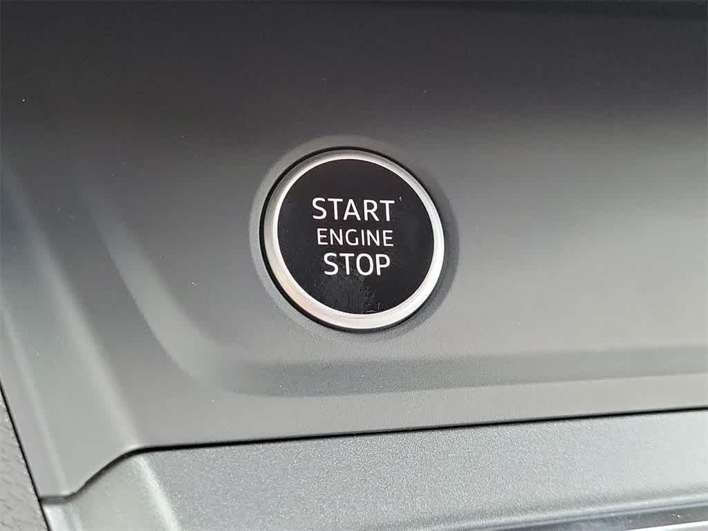 Thumbnail: 2025 Audi Q3 - 19