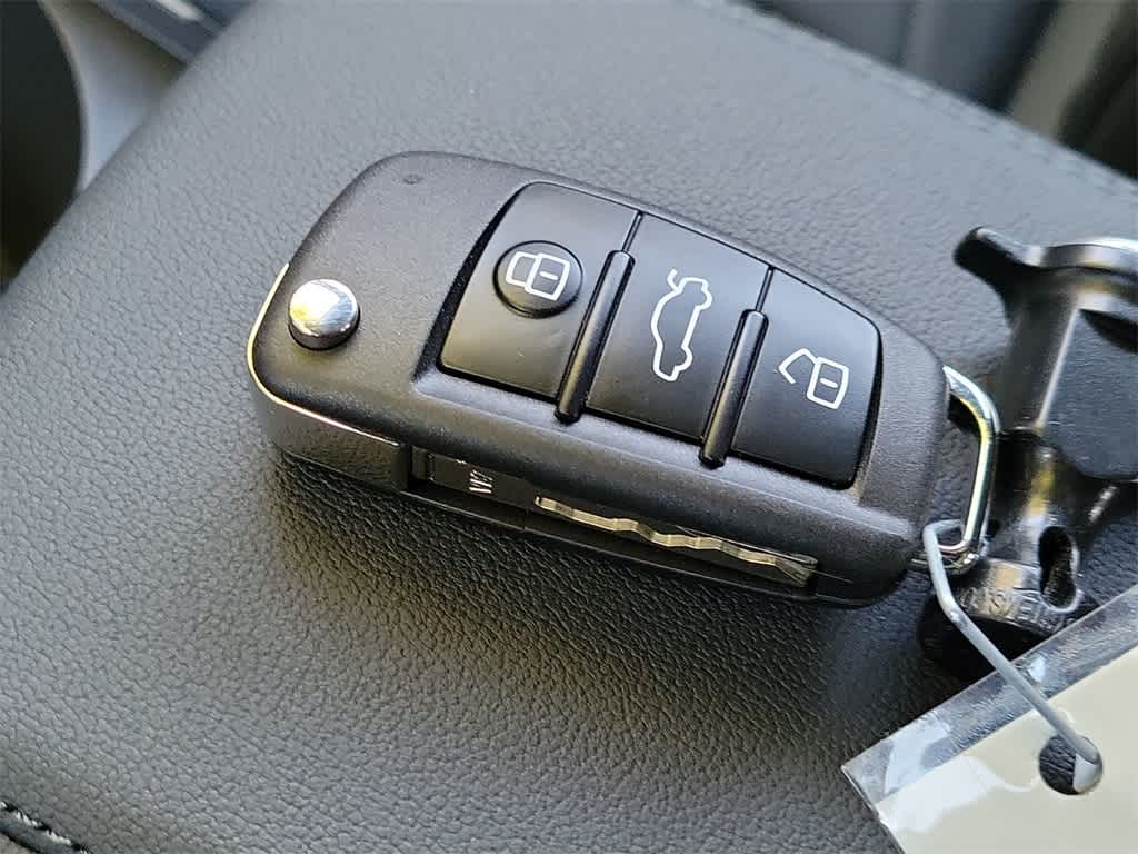 Thumbnail: 2025 Audi Q3 - 28