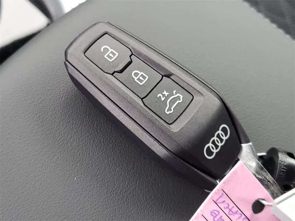 Thumbnail: 2025 Audi SQ5 - 28