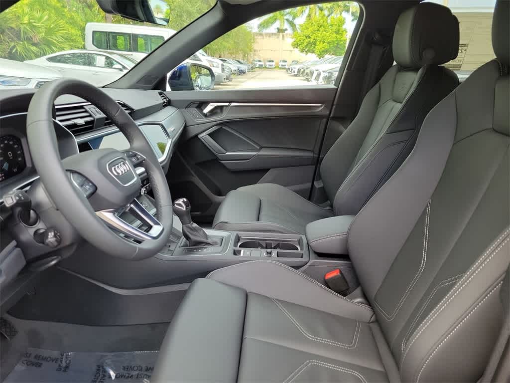 Thumbnail: 2025 Audi Q3 - 11