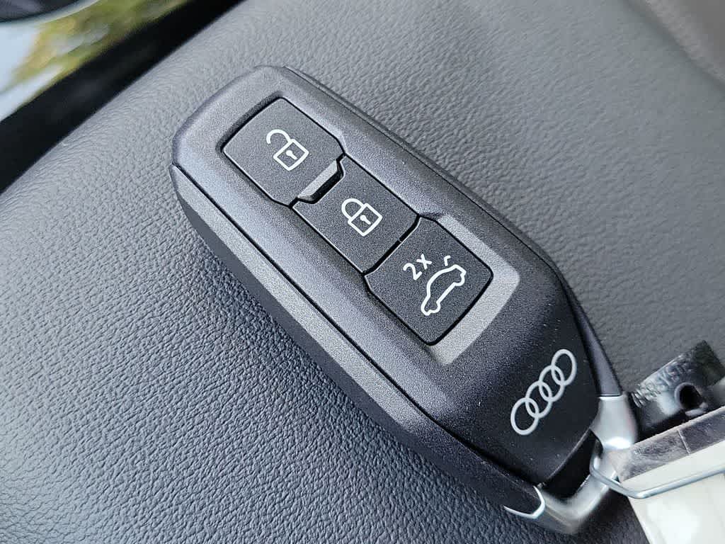Thumbnail: 2027 Audi Q6 e-tron - 28