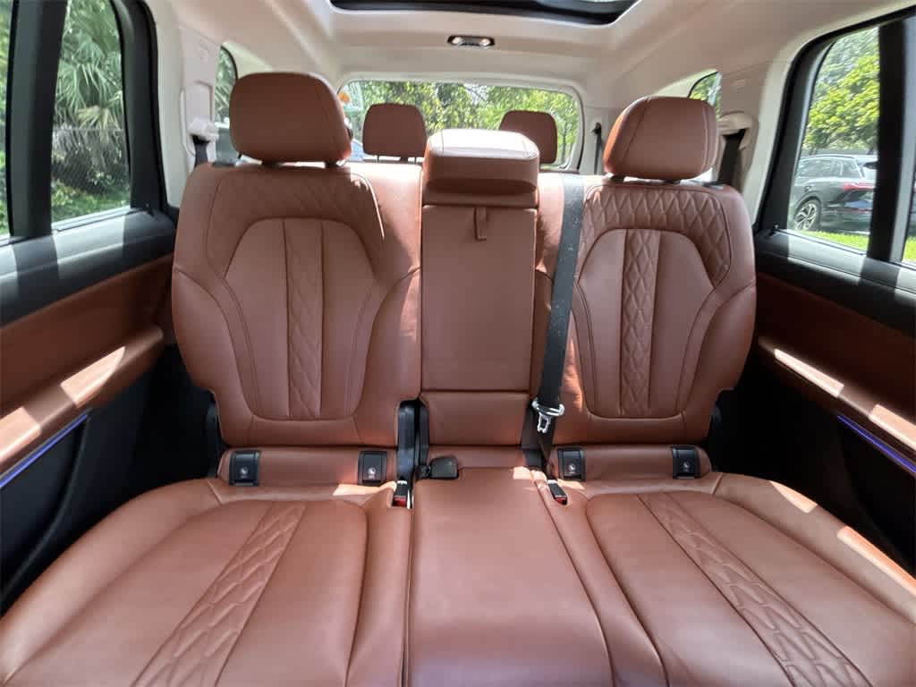 2023 BMW X7 xDrive40i 13