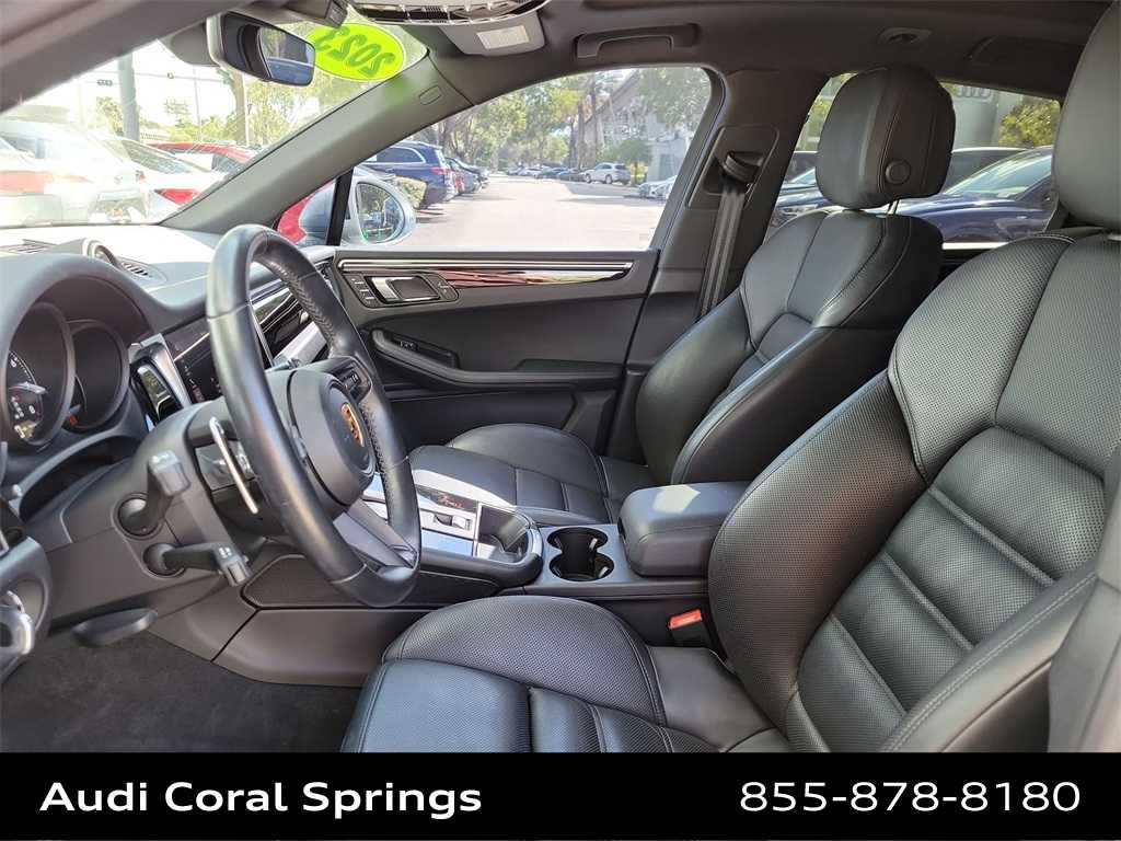 Thumbnail: 2023 Porsche Macan - 11