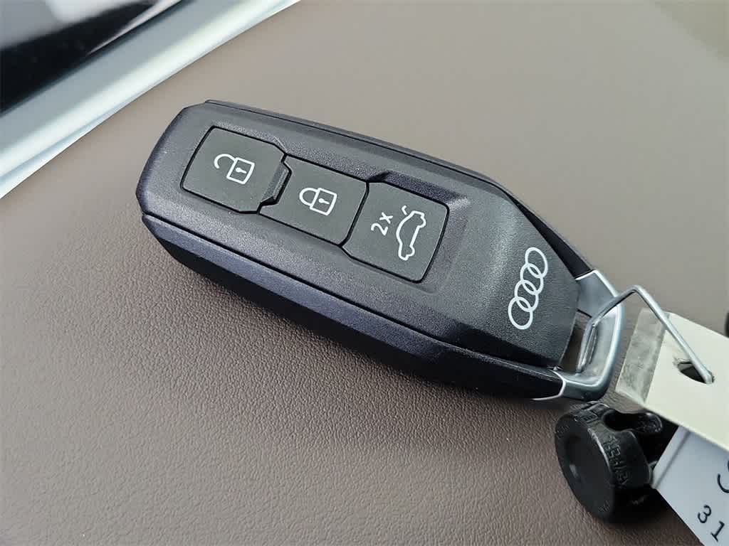 Thumbnail: 2025 Audi Q5 - 20