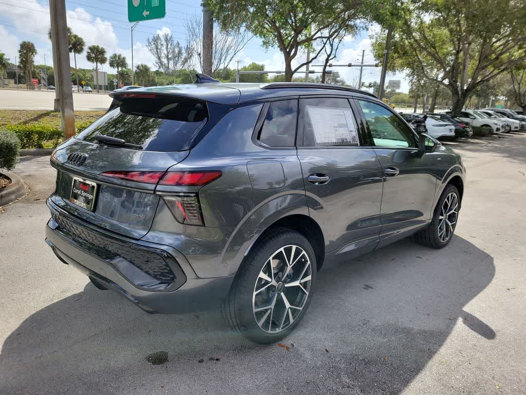 Thumbnail: 2026 Audi Q3 - 8