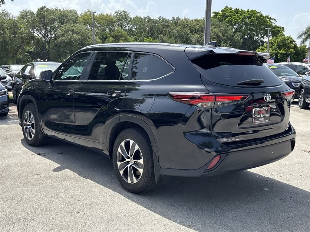 2024 Toyota Highlander XLE 18