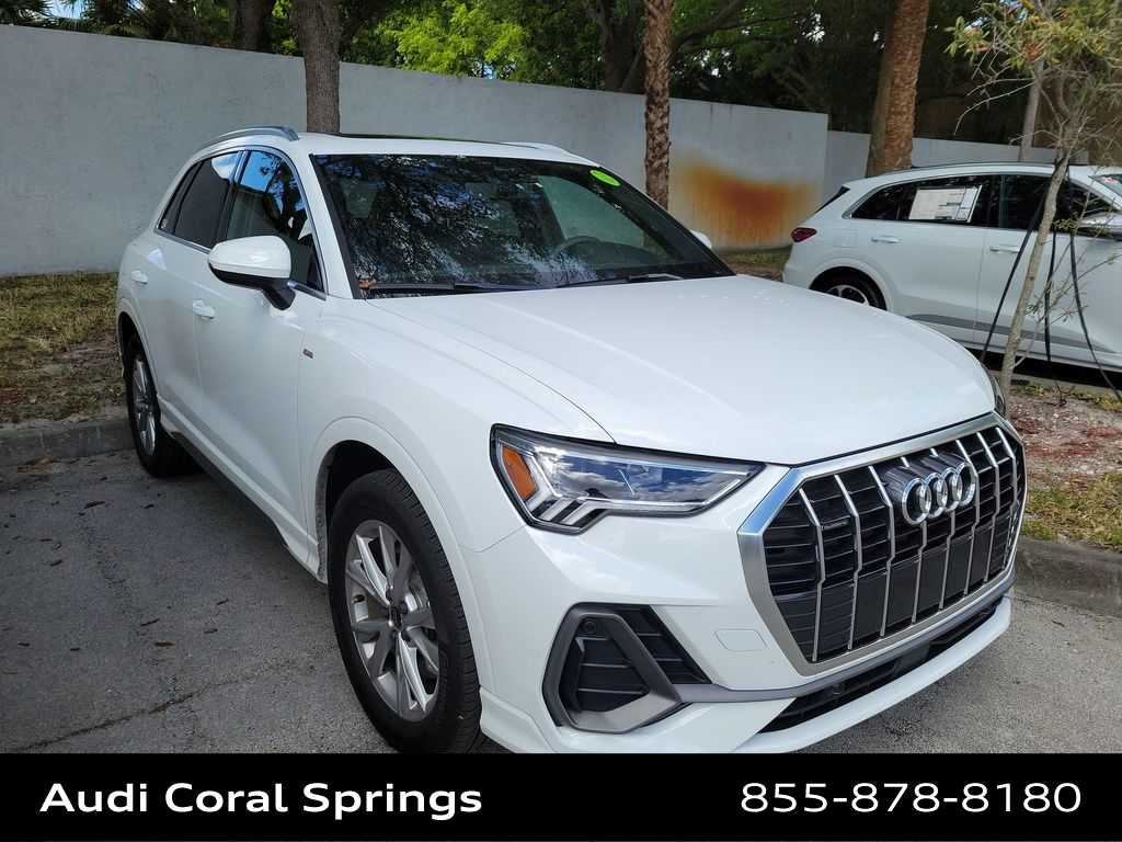 Thumbnail: 2025 Audi Q3 - 9