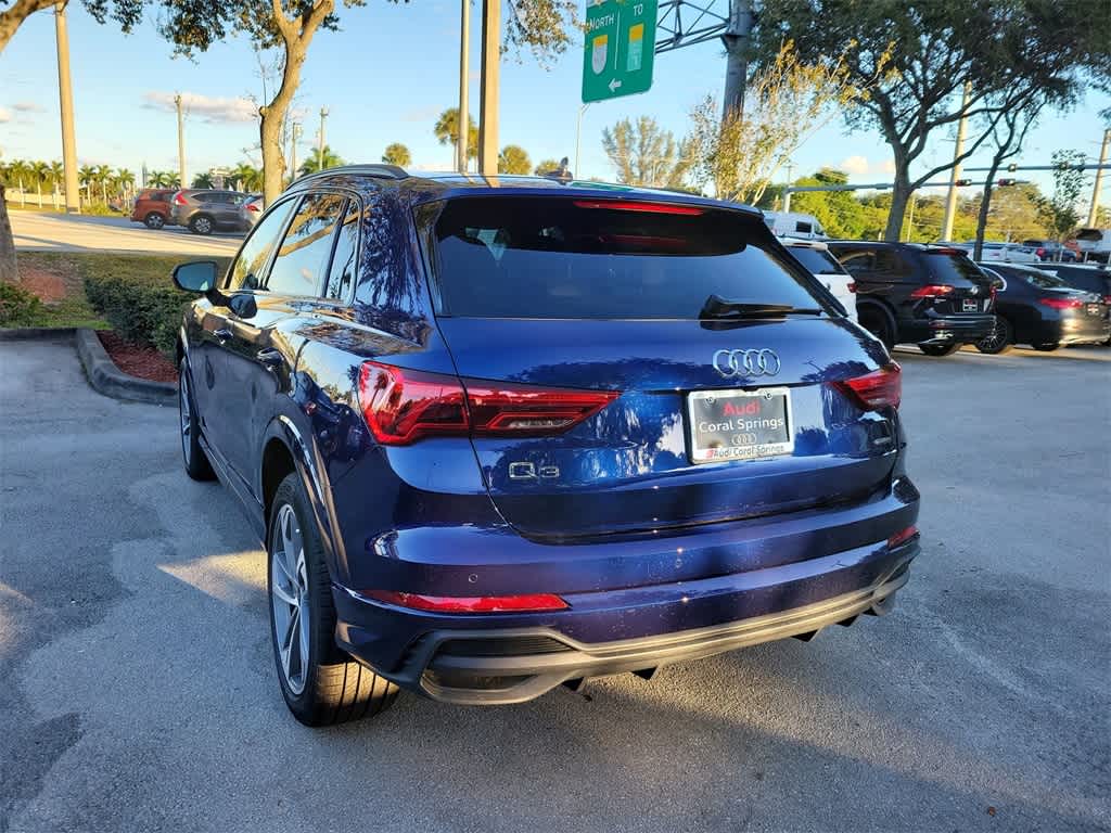 Thumbnail: 2025 Audi Q3 - 12