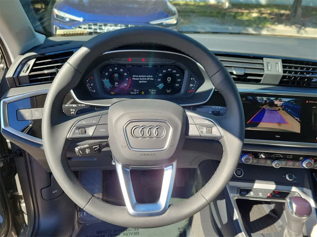 Thumbnail: 2025 Audi Q3 - 23