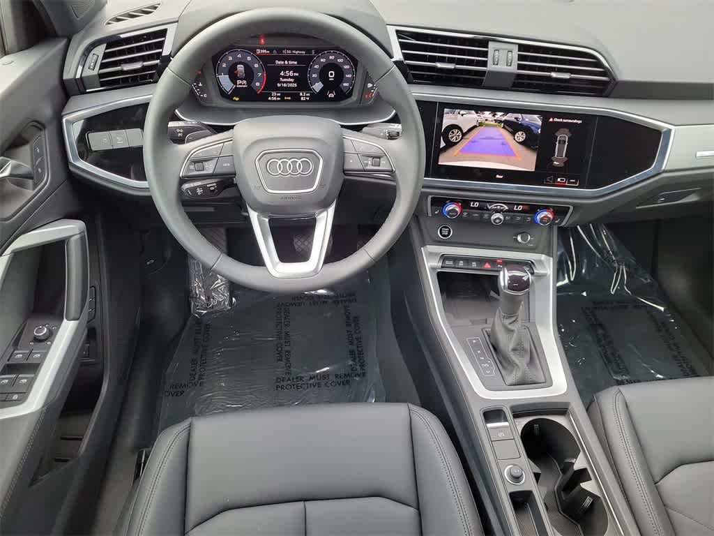 Thumbnail: 2025 Audi Q3 - 10