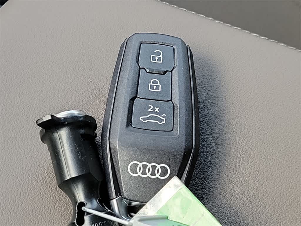 Thumbnail: 2025 Audi Q5 - 20