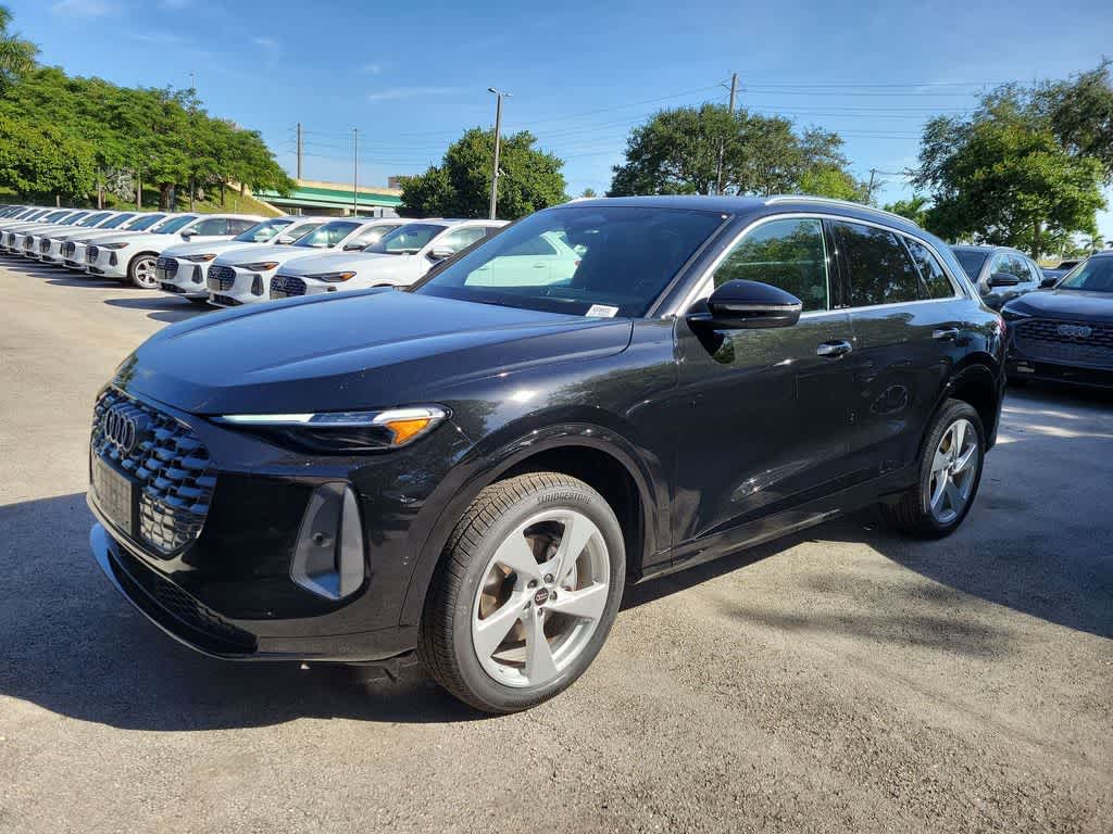 Thumbnail: 2025 Audi Q5 - 4