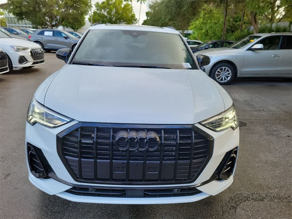 Thumbnail: 2025 Audi Q3 - 14