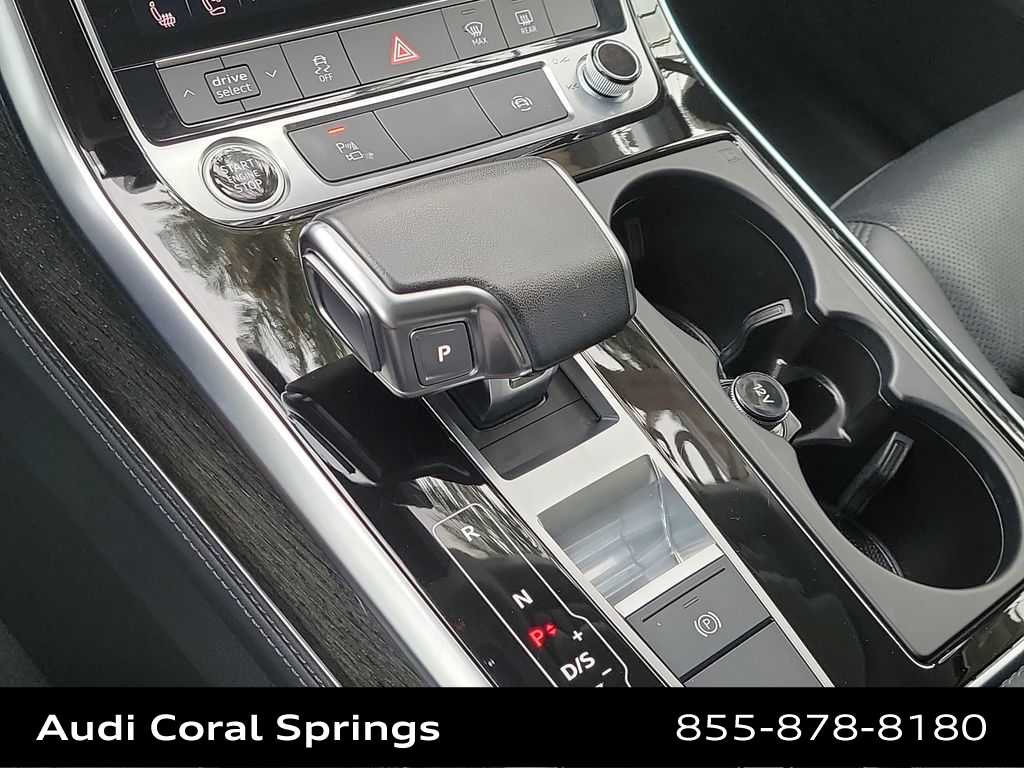 Thumbnail: 2023 Audi Q7 - 25