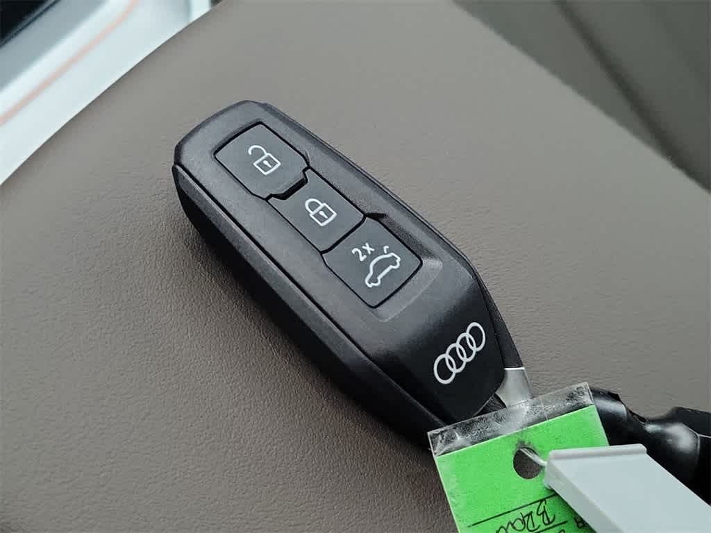 Thumbnail: 2025 Audi Q5 - 20