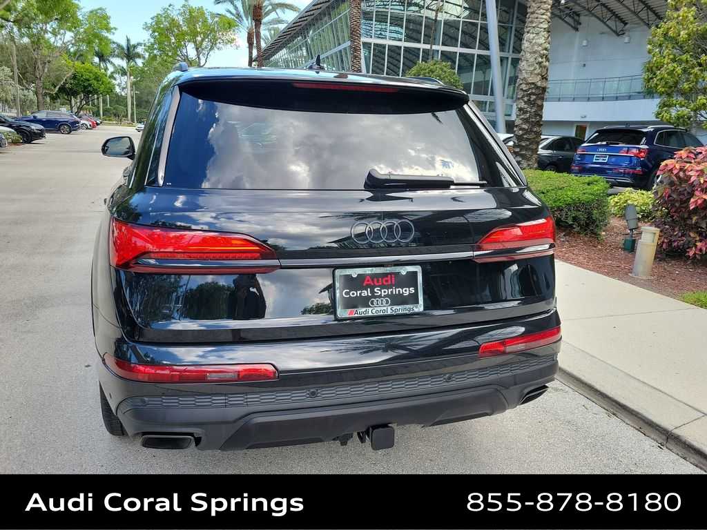 Thumbnail: 2025 Audi Q7 - 12