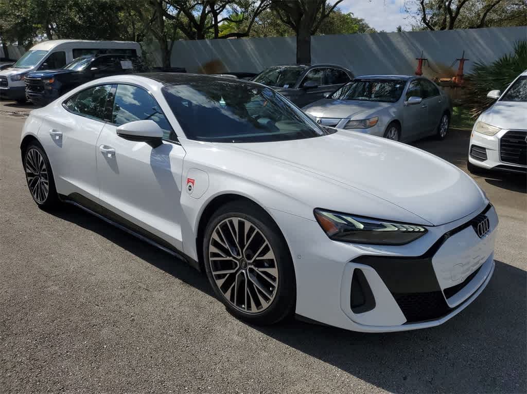 2025 Audi e-tron GT Premium Plus 2