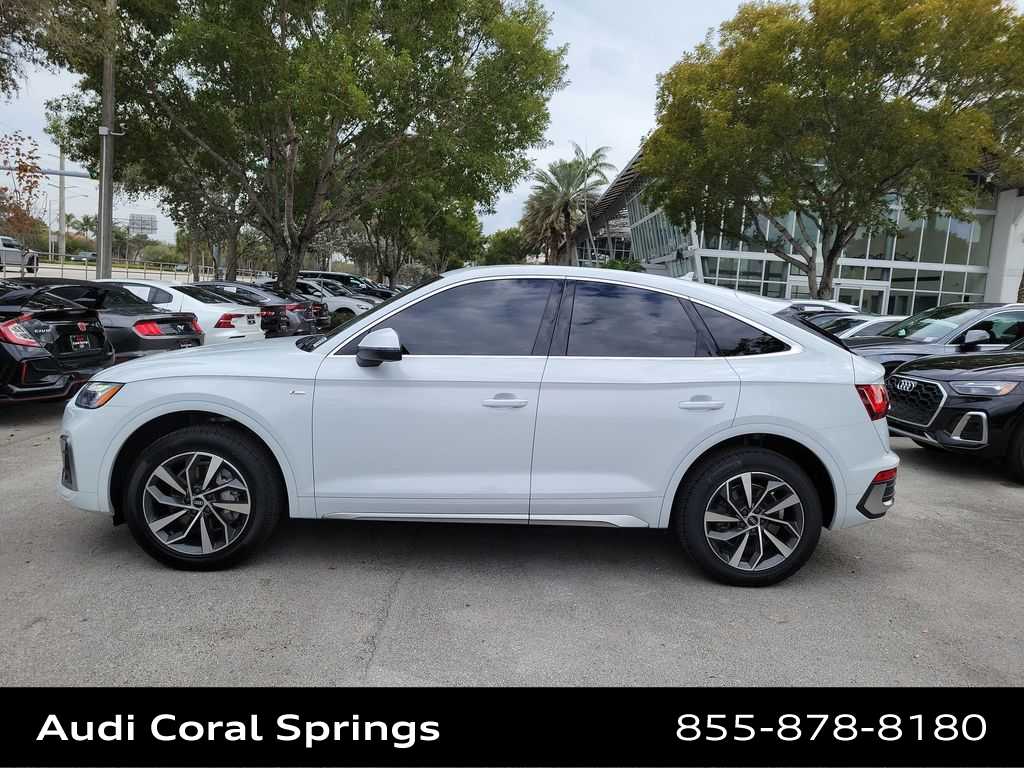 Thumbnail: 2021 Audi Q5 - 11