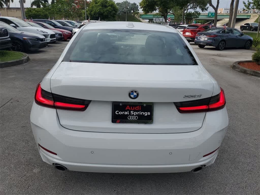 2025 BMW 3 Series 330i 13