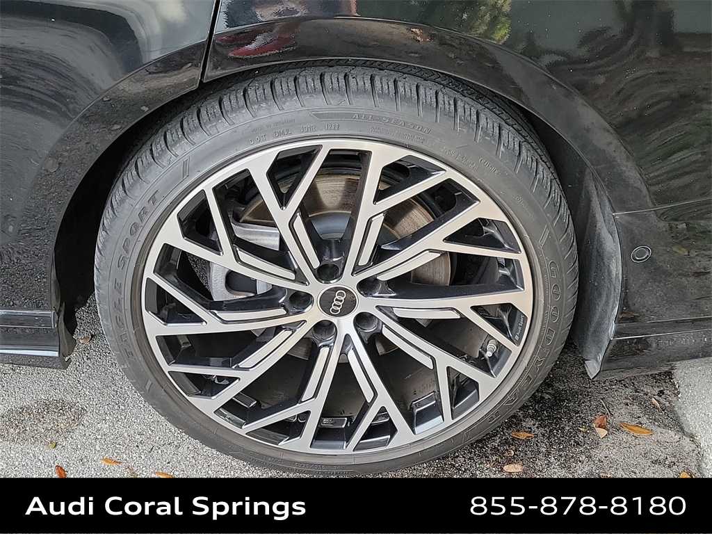 Thumbnail: 2022 Audi A8 - 17