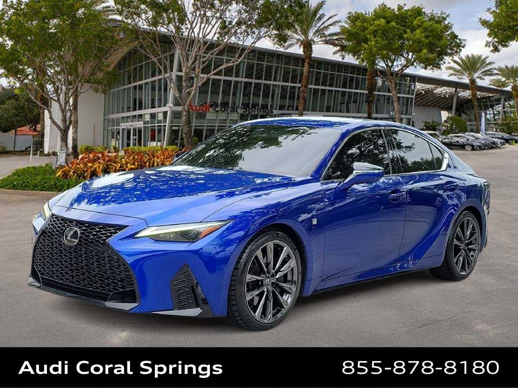2023 Lexus IS