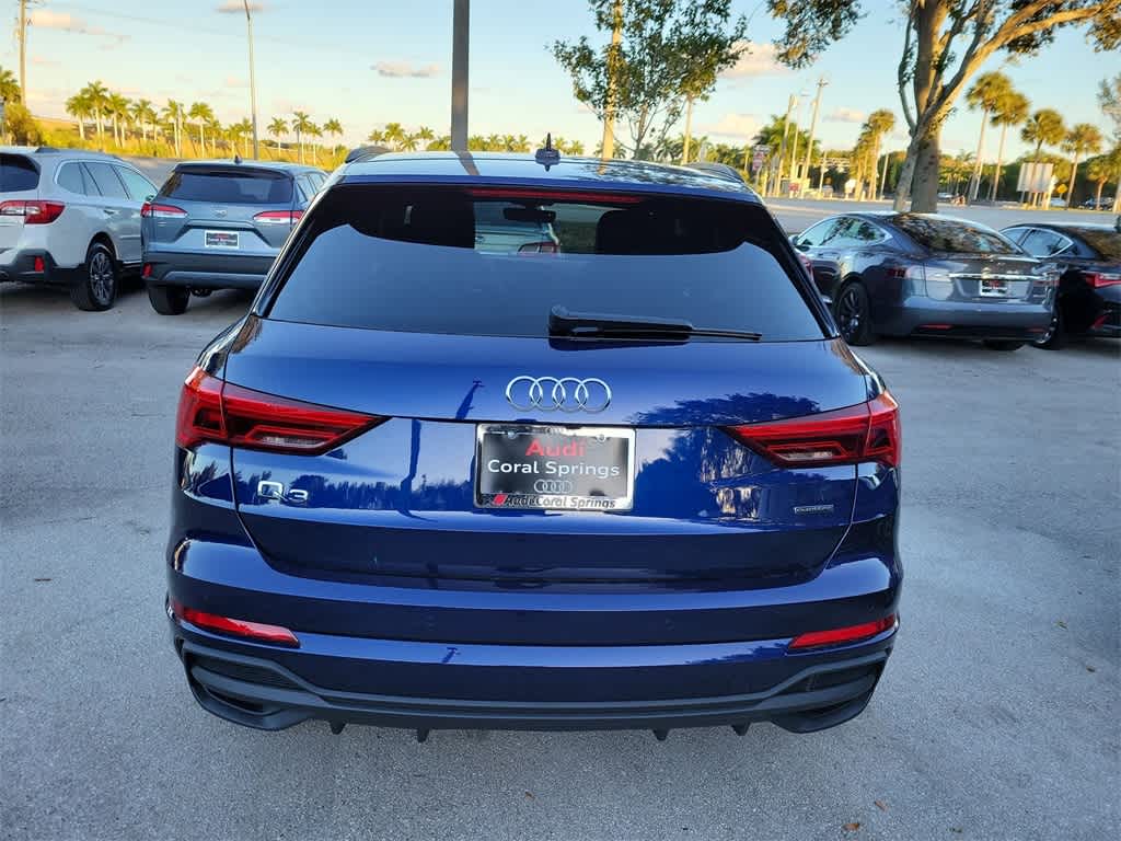 Thumbnail: 2025 Audi Q3 - 13