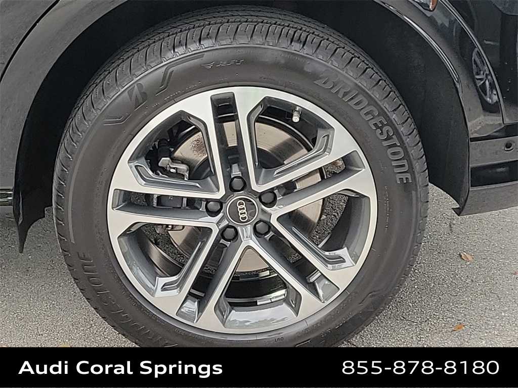 Thumbnail: 2025 Audi Q5 - 16