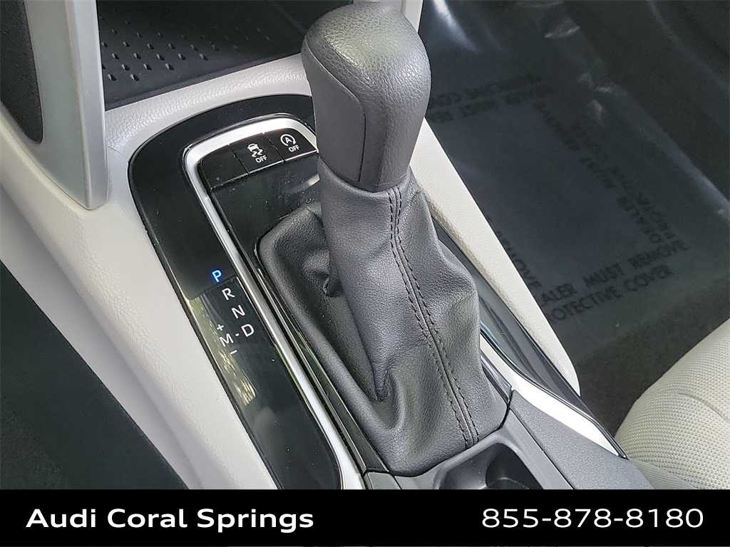Thumbnail: 2024 Toyota Corolla Cross - 17