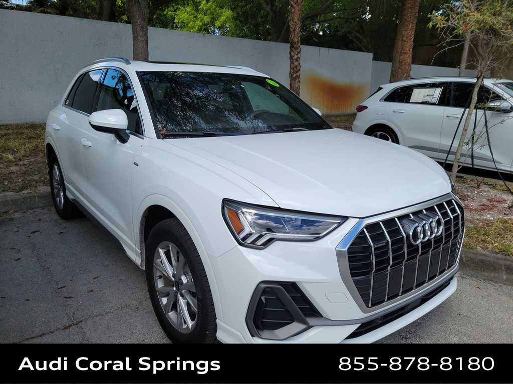 Thumbnail: 2025 Audi Q3 - 10