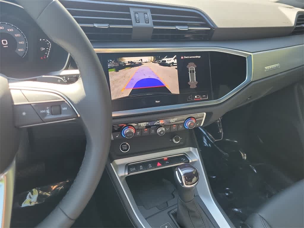 Thumbnail: 2025 Audi Q3 - 24