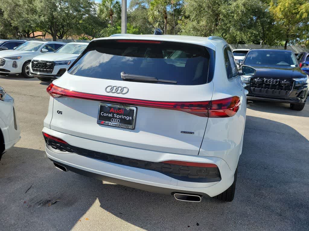 Thumbnail: 2025 Audi Q5 - 4