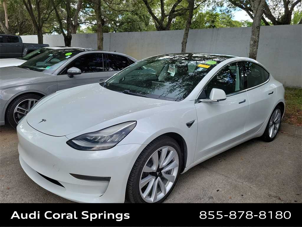 Thumbnail: 2020 Tesla Model 3 - 4