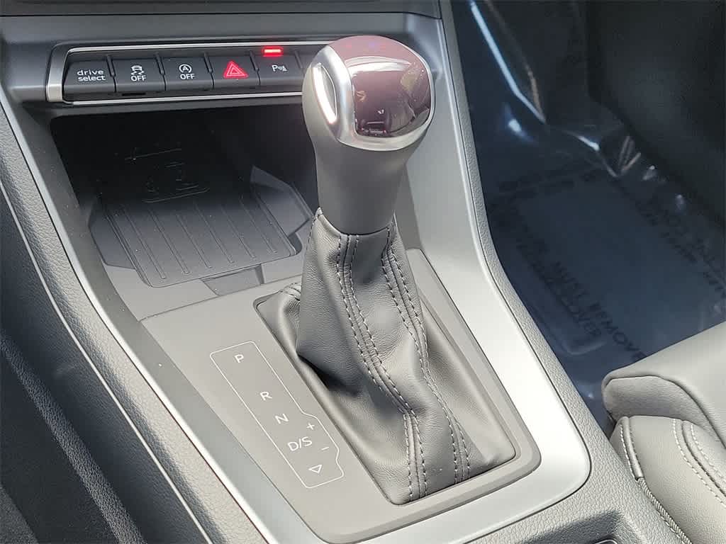 Thumbnail: 2025 Audi Q3 - 25