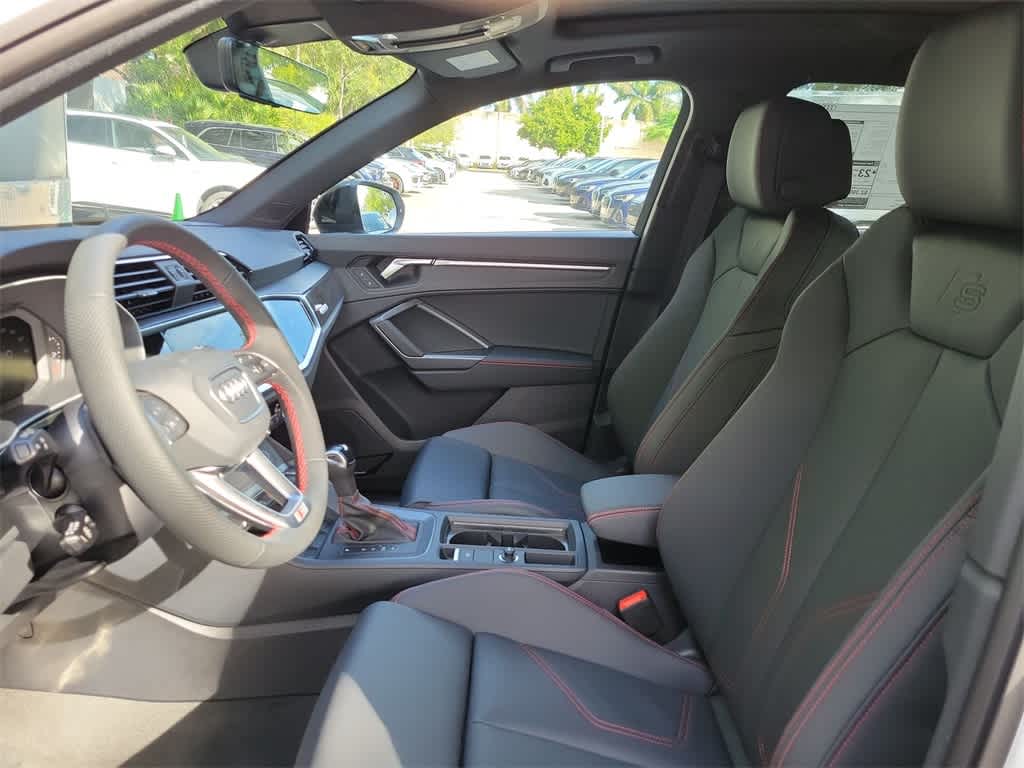 Thumbnail: 2025 Audi Q3 - 11