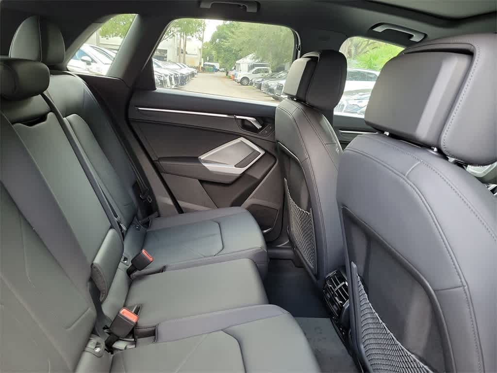 Thumbnail: 2025 Audi Q3 - 21